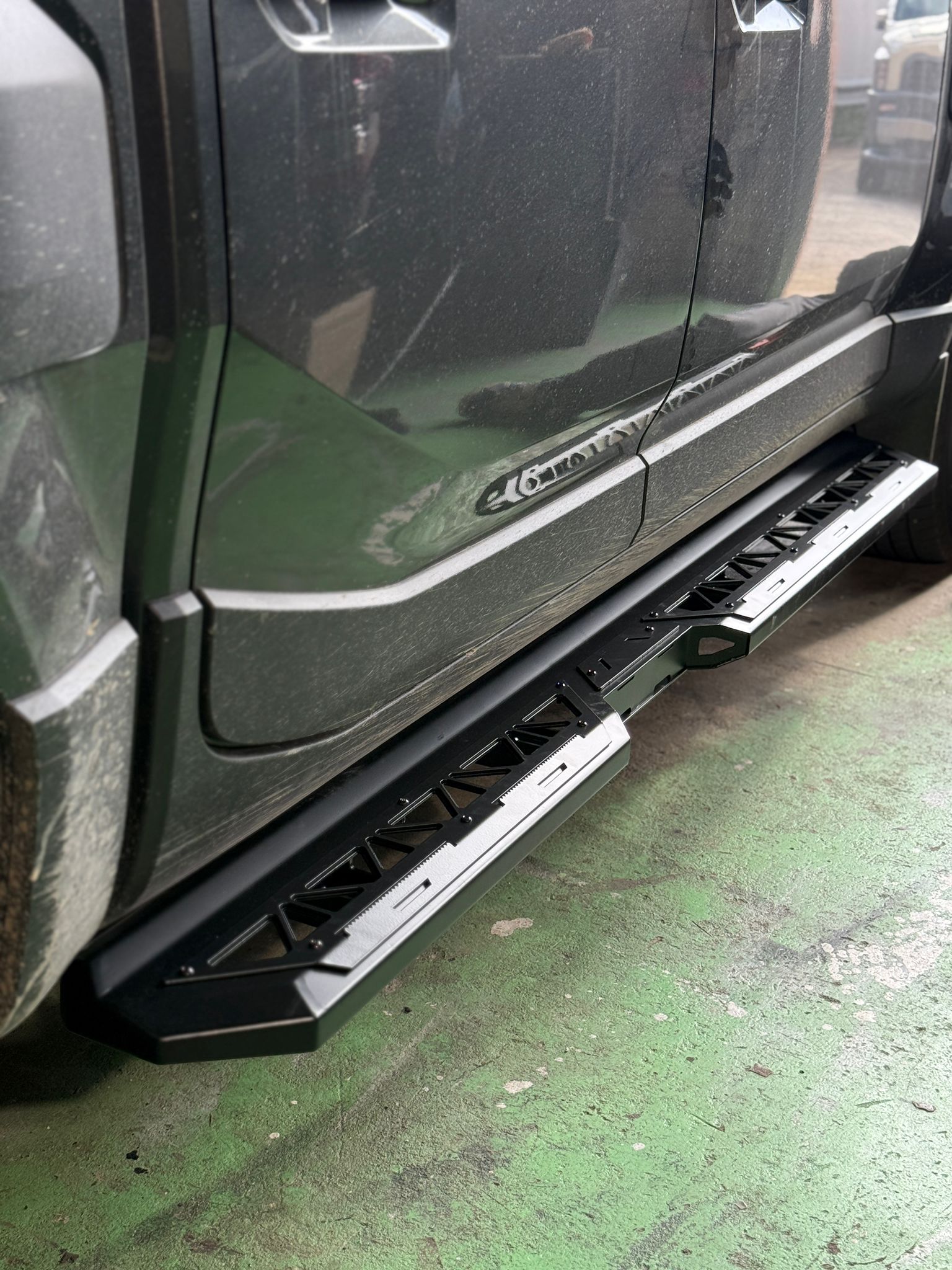 Tracho Signature Side Steps for Kia Tasman 2025-2026