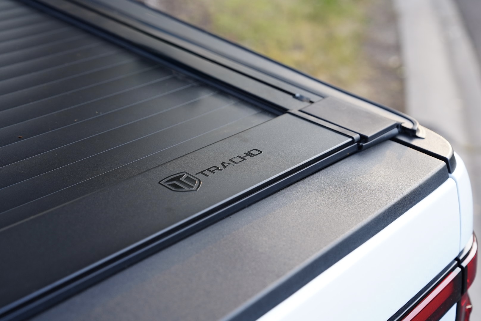 TRACHO SIGNATURE Electric Roller Shutter for BYD Shark 6 2022-2026