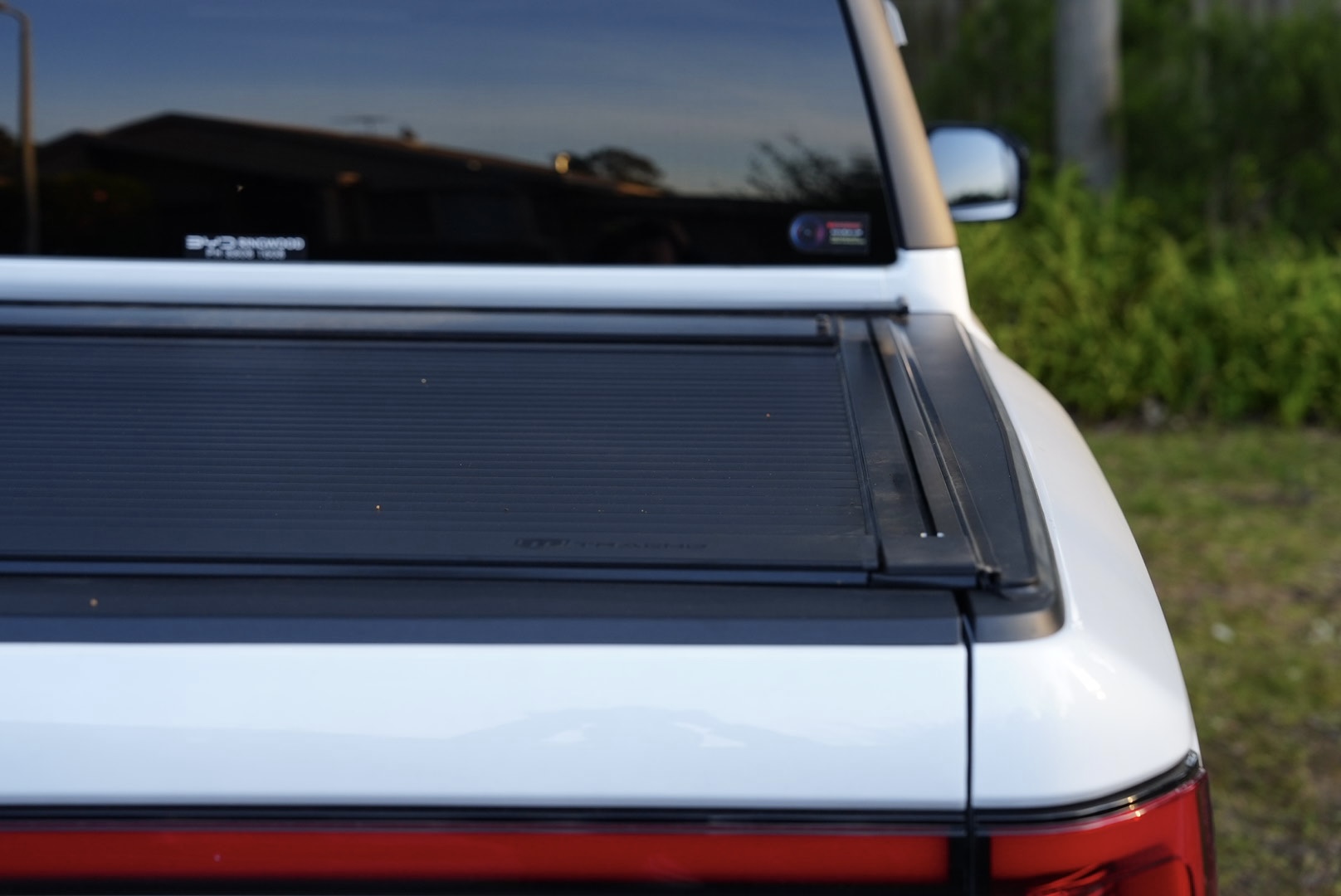 TRACHO SIGNATURE Electric Roller Shutter for BYD Shark 6 2022-2026